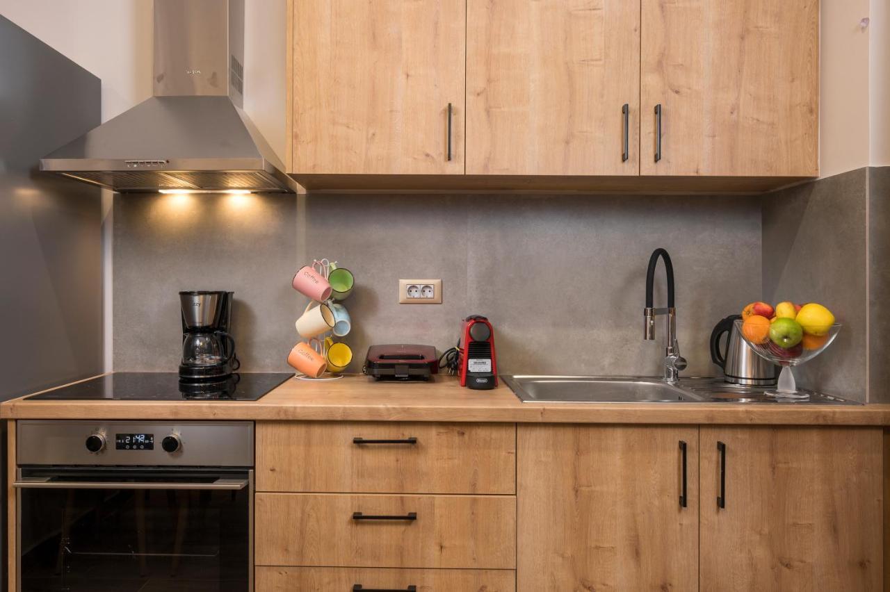 كاتو ذاراتسو Aequor Luxury Rooms & Apartments المظهر الخارجي الصورة