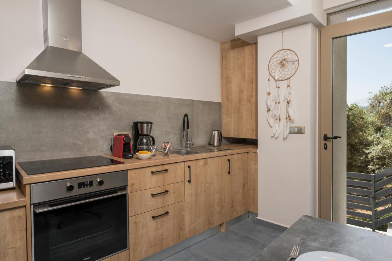 كاتو ذاراتسو Aequor Luxury Rooms & Apartments المظهر الخارجي الصورة